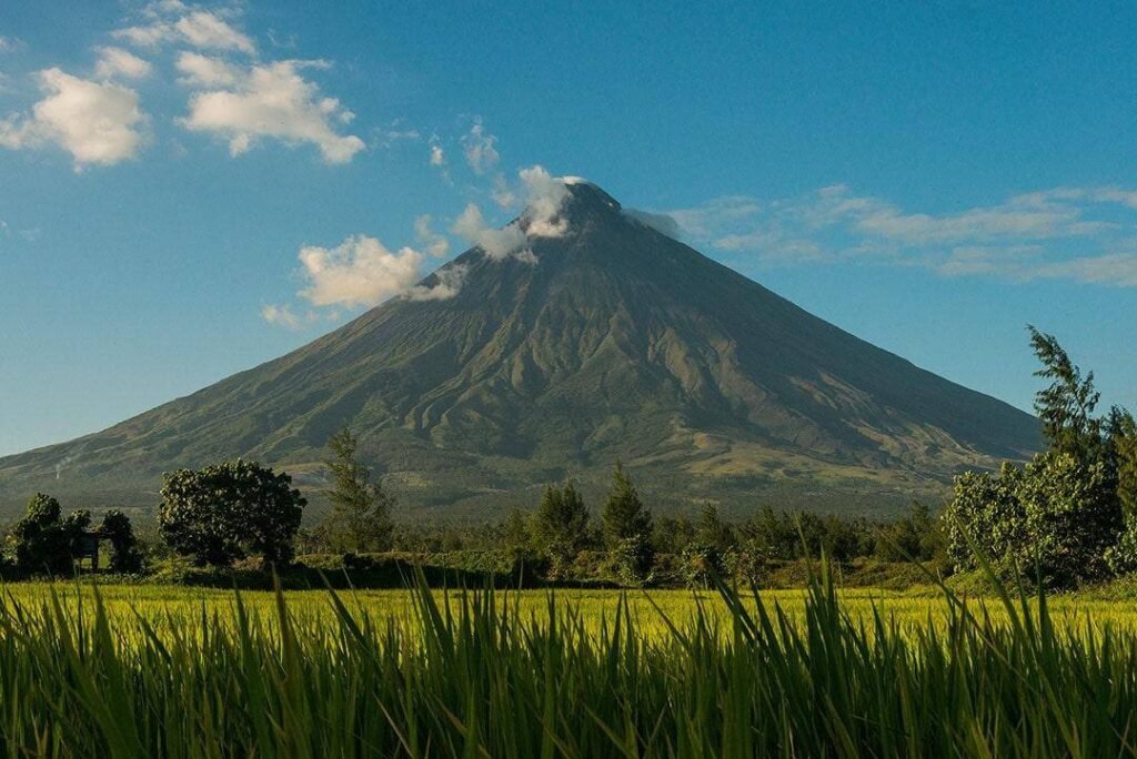 Mount Mayon (Philippines), Top 10 Most Dangerous Active Volcanoes In Asia