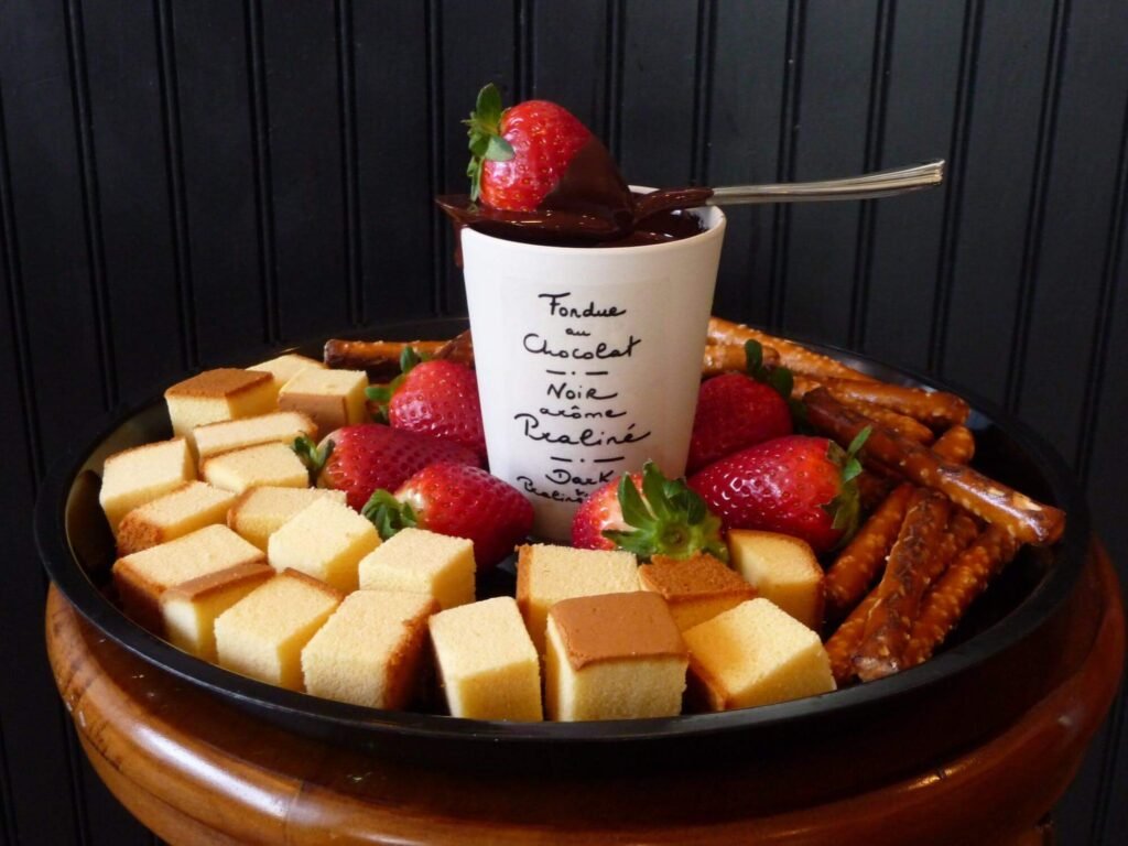 Gooey Cheese Fondue, Top 10 Most Popular Cheese Recipes in the UK