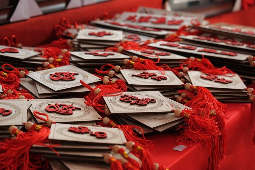 Giving Red Envelopes, Top 10 Chinese New Year Traditions That Will Bring Real Luck