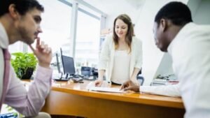 Top 10 Most Genuine Compliments to Give Your Coworkers