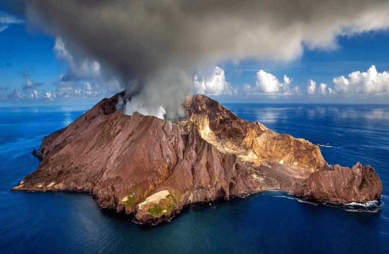 Top 10 Most Dangerous Active Volcanoes In The World (Updated) 612